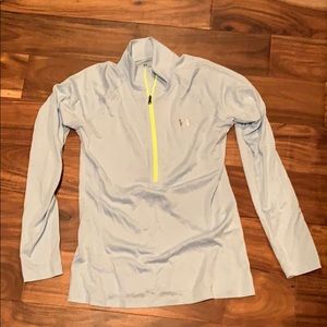 Under Armour 1/2 zip top EUC